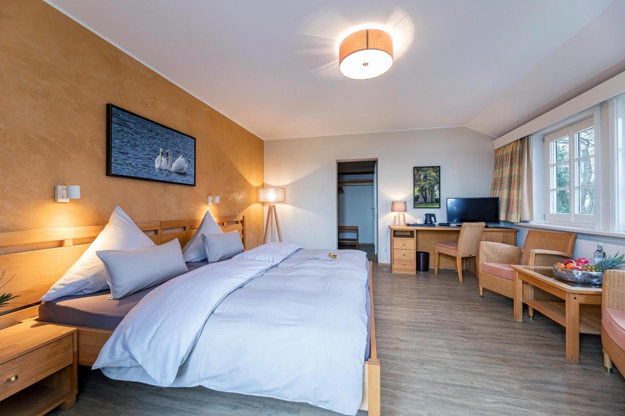 Seehotel Zarrentin Zarrentin am Schaalsee Extérieur photo